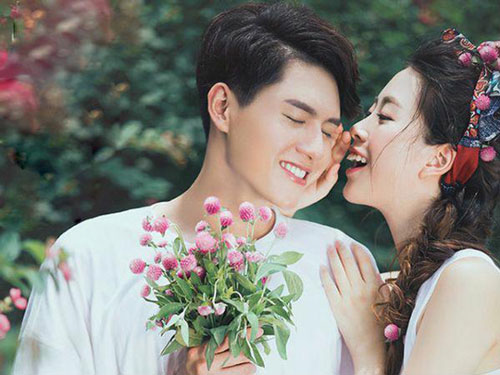 Phụ nữ làm gì cũng được, xin đừng làm những kiểu người có thể bị khinh khi 'suốt đời suốt kiếp' này