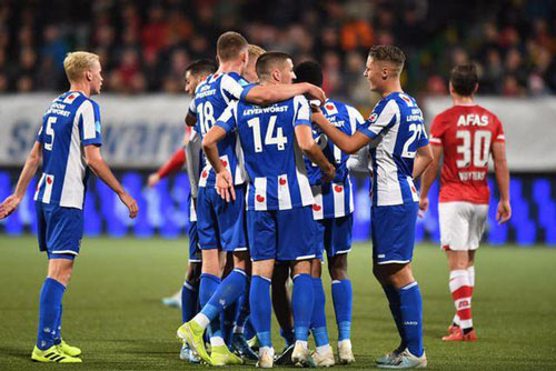 Khác với Ajax hay PSV, Heerenveen đứng trước nguy cơ phá sản