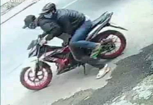 Truy bắt 2 thanh niên cướp tiệm vàng táo tợn ở TPHCM