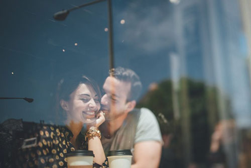 10 cử chỉ ngọt ngào của chàng dễ đốn tim phái đẹp