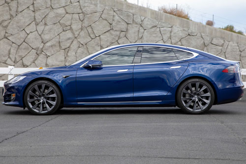Top 10 xe điện sở hữu pin ‘trâu’ nhất năm 2020: Tesla áp đảo