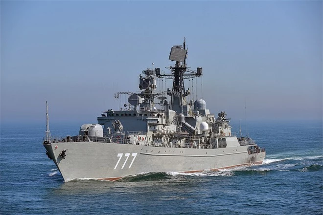 Giận dữ vì ăn quả lừa, Hải quân Anh tìm cách bắt giữ tàu Nga nhưng bất thành? - Ảnh 1.