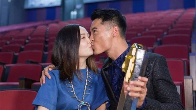 Làng giải trí Hong Kong lại chấn động vì vụ ngoại tình mới, lãnh đạo TVB tức giận xuống tay - Ảnh 3.