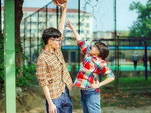Buồn tủi khi bị gia đình người yêu chê là “nấm lùn“
