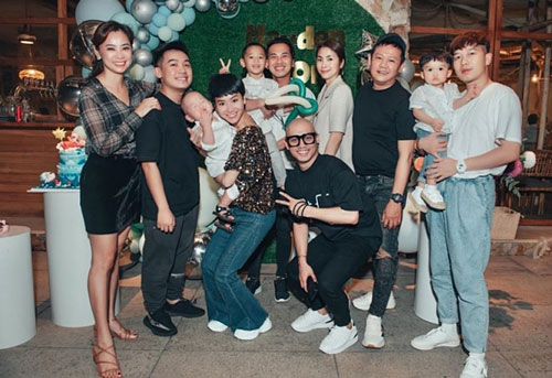 Tăng Thanh Hà dự thôi nôi con trai Trà My