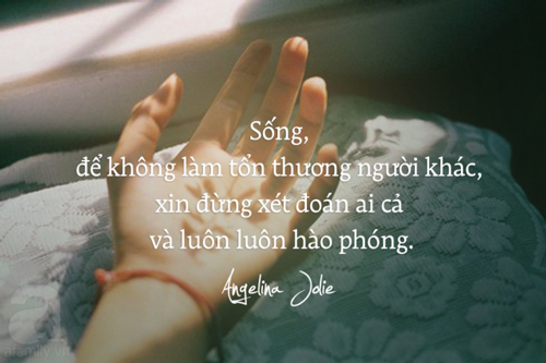 Việc đánh giá một người không định nghĩa họ là ai mà nó định nghĩa bạn là ai