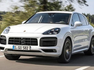 Doanh số Porsche toàn thế giới giảm nhẹ trong quý I/2020