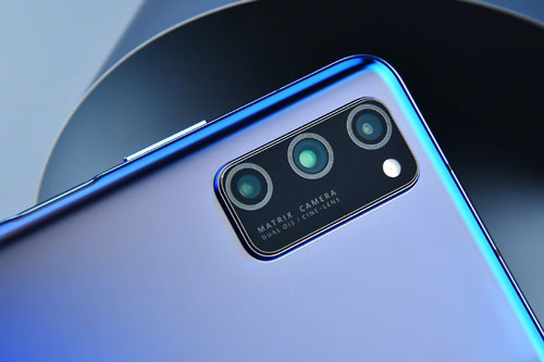 =6. Honor V30 Pro (122 điểm).