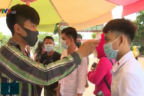 Khôi phục ngành công nghiệp không khói, đảm bảo an toàn dịch bệnh