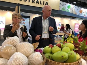 Mỹ, Trung Quốc vẫn nhập khẩu nhiều trái cây Việt Nam