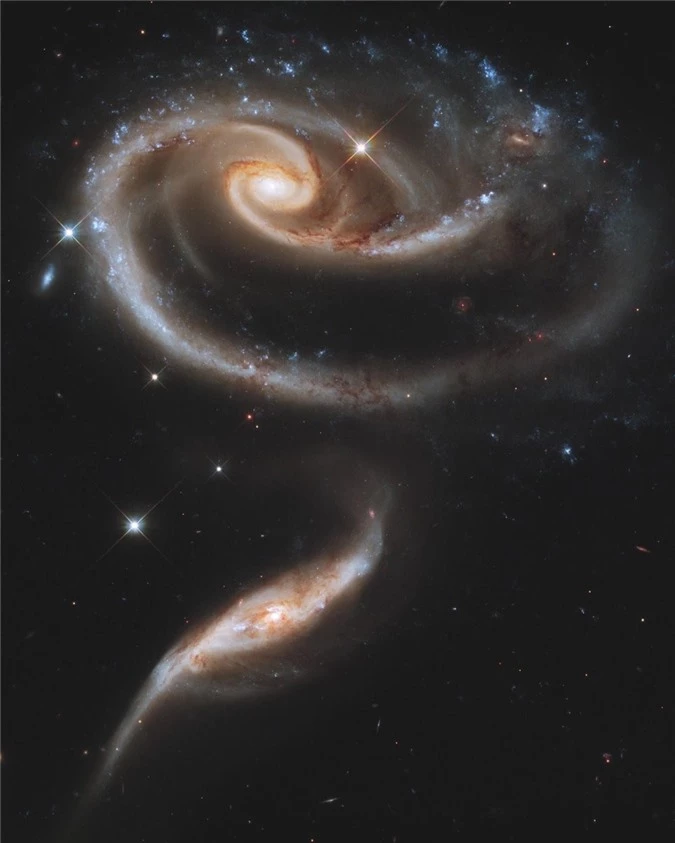 'Mắt thần' Hubble và những bức ảnh vũ trụ ấn tượng nhất 30 năm qua - 14