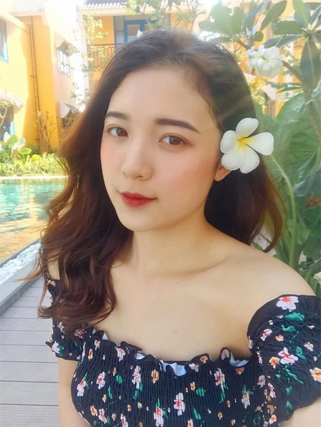 Nhan sắc đời thường xinh đẹp của nữ MC trẻ nhất VTV - Vũ Phương Thảo 12