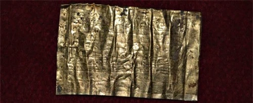 Phép thuật bí ẩn được khai quật bên cạnh xác chết 2.000 năm tuổi - 1