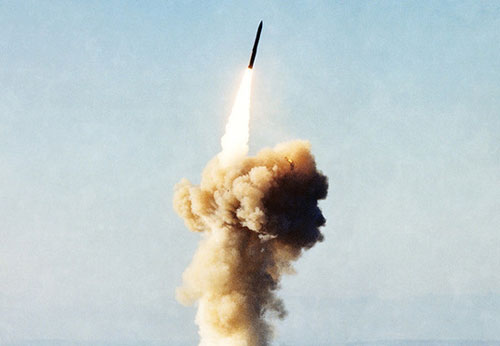 Mỹ đang chế tạo loại tên lửa gì mà Bộ trưởng Quốc phòng Nga Shoigu phải "biến sắc"?