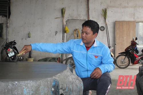 Mô hình phát triển sản xuất đá mỹ nghệ của gia đình anh Nguyễn Duy Cường (Triệu Sơn).