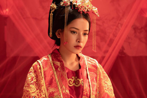 Phản ứng của Chi Pu khi đọc bình luận "chưa nghe hết bài đã thoát"