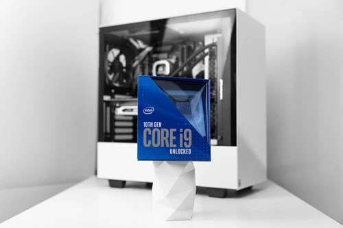 Core i9-10900K là bộ xử lý chơi game nhanh nhất thế giới. (Ảnh: Intel)