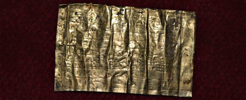 'Phép thuật bí ẩn' được khai quật bên cạnh xác chết 2.000 năm tuổi