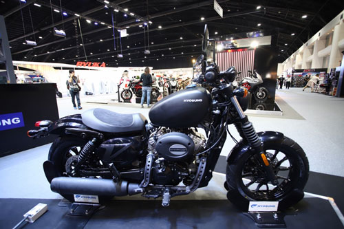 Môtô 296 phân khối, phanh ABS 2 kênh, giá hơn 110 triệu, cạnh tranh với Honda Rebel 300