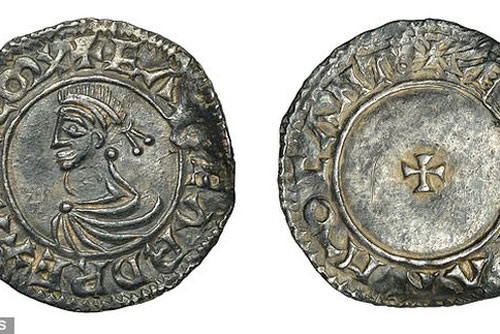 Thợ săn kho báu tìm thấy đồng tiền hiếm từ 1.000 năm trước