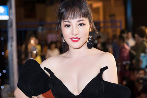 Danh hài Thuý Nga: “Sống tích cực để nuôi con và làm nghề”