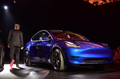 Thích ứng linh hoạt, Tesla vững vàng trong đại dịch