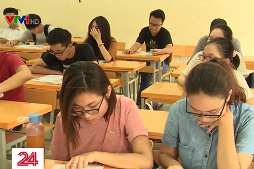 Nhiều trường xét tuyển bằng học bạ và kết quả thi tốt nghiệp THPT