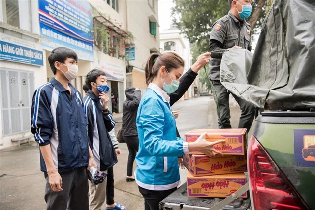 Á hậu Huyền My: “Không tìm được một mối quan hệ nào xứng đáng thì mình nên ở một mình” - Ảnh 2.