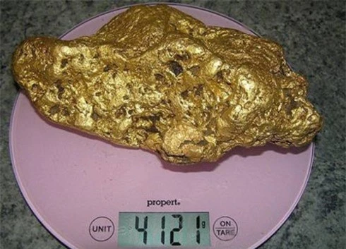 Khối vàng nặng hơn 4,1kg