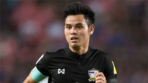 Hậu vệ trái hay nhất Thái Lan ghi danh ở lịch sử châu Á