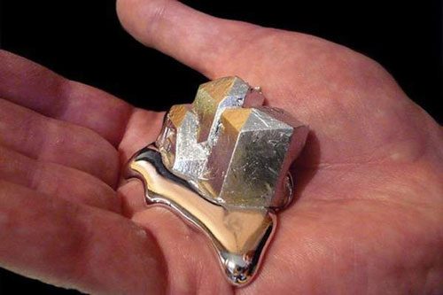 Vàng tan chảy trong lòng bàn tay, điều đặc biệt gì sẽ xảy ra?