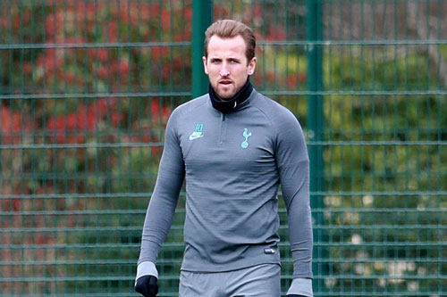Berbatov thúc giục Harry Kane nắm lấy cơ hội đến MU