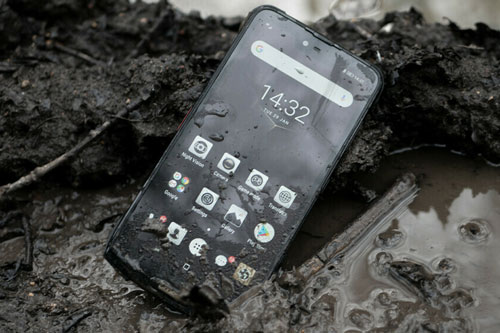 Smartphone ‘nồi đồng cống đá’, pin 5.050 mAh, RAM 4 GB, giá gần 5 triệu