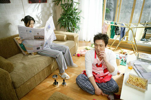 Tôi vừa làm chồng, vừa kiêm... giúp việc, bảo mẫu