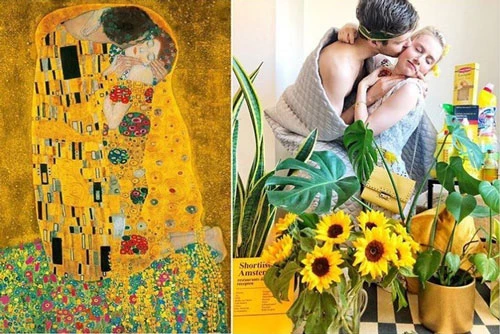 Một cặp đôi tái hiện khoảnh khắc trongbứchọa nổi tiếngNụ Hôn, The Kiss của Guvtas Klimt.