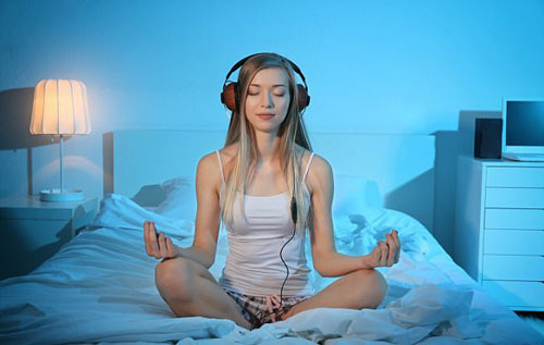 Bỏ 5 phút trước khi ngủ để làm 1 việc này, cơ thể nhận ngay lợi ích "vàng" chưa từng có