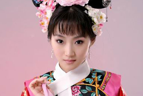 Ngẩn ngơ với vẻ đẹp kiêu sa của vị cách cách cuối cùng triều Thanh bị sụp đổ