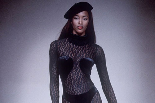 Siêu mẫu 50 tuổi không thích từ "nghỉ hưu"