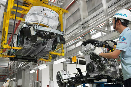 Sản xuất bia, ô tô, dầu thô... ngày càng “thê thảm” vì Covid-19