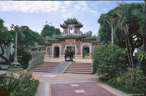 Chùm ảnh: Phố cổ Hội An những năm 90 đẹp nguyên bản qua ống kính nhiếp ảnh gia Đức