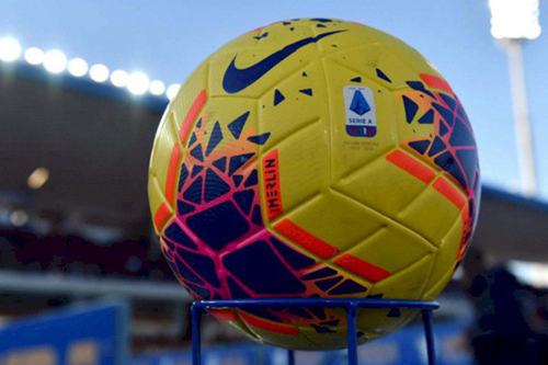 Chính phủ cho phép, các đội bóng Italia rục rịch trở lại tập luyện