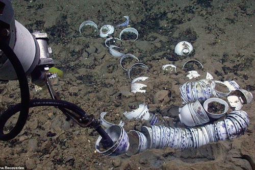 Choáng váng vùng biển ma giam giữ 12 con tàu đầy châu báu