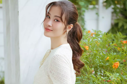 Tưởng chừng sẽ nghỉ ngơi khi mang thai nhưng Đông Nhi lại khiến các fan bất ngờ khi hé lộ điều này