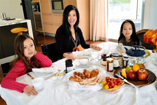 Cuộc sống bình yên của Diva Hồng Nhung cùng cặp song sinh tại biệt thự ở Mỹ - 7