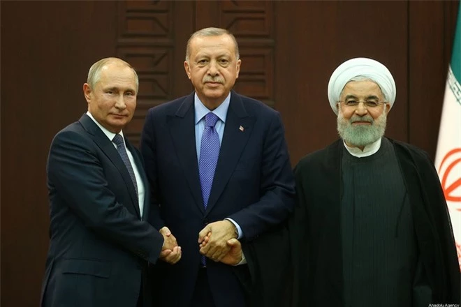 Kế hoạch “hạ bệ” Tổng thống Syria lộ diện: Có sự tham gia của cả Nga, Iran và Thổ Nhĩ Kỳ? - Ảnh 1.
