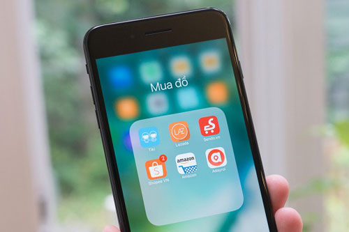 Thương mại điện tử trở thành 'cứu cánh' của ngành bán lẻ