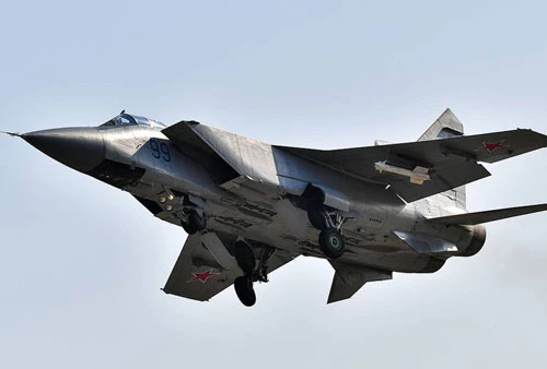 Tiêm kích đánh chặn hạng nặng MiG-31