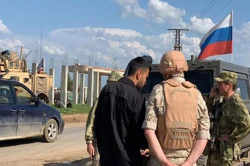 Các đơn vị quân cảnh Nga tại tỉnh Hasakah ở Đông Bắc Syria đã ngăn chặn một đội tuần tra của Mỹ tiến vào một thành phố chiến lược. (Nguồn: Prensa Latina)