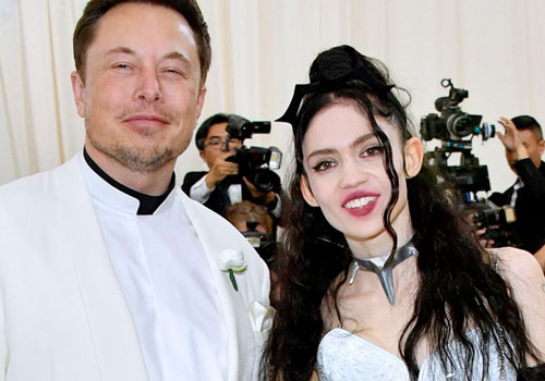 Ca sĩ 8X sinh con đầu lòng với tỷ phú công nghệ Elon Musk