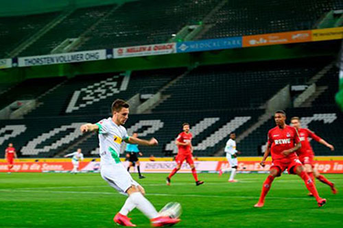 Thủ tướng Đức 'bật đèn xanh', Bundesliga có thể trở lại ngày 15/5